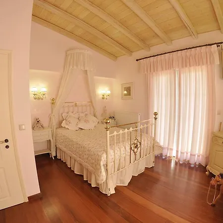 Romantica Villa *