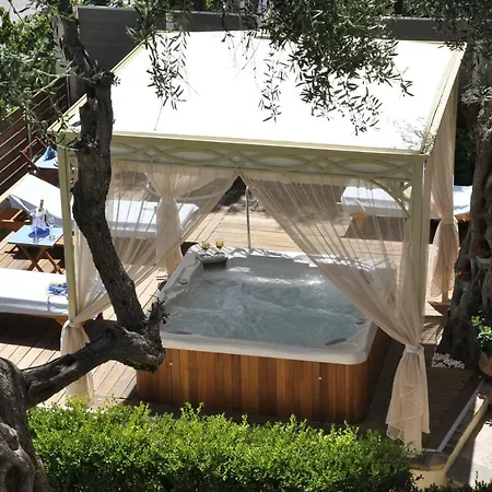 Romantica * Perama (Corfu)