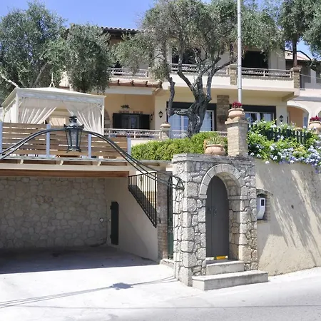 Romantica * Perama (Corfu)