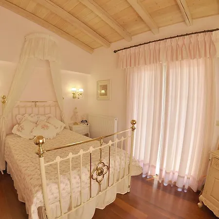 Romantica Villa Perama (Corfu)