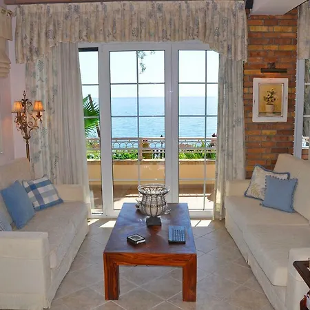 Romantica Villa *
