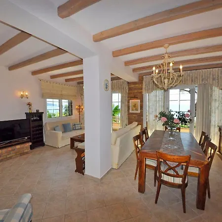 Villa Romantica