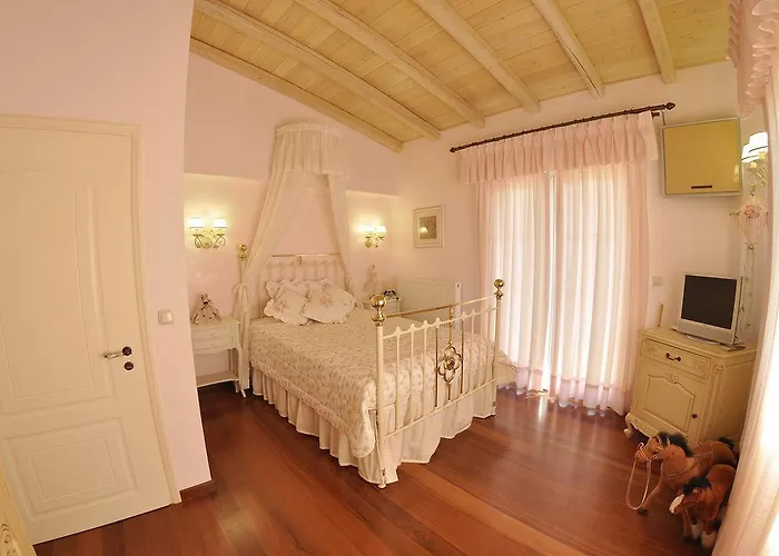 Romantica Villa *